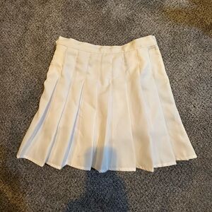 White pleated tennis skirt